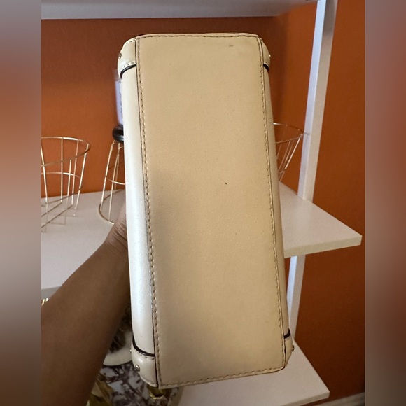 KATE SPADE Helena Street Rocki Offwhite/Cream Crossbody - Picture 7 of 10